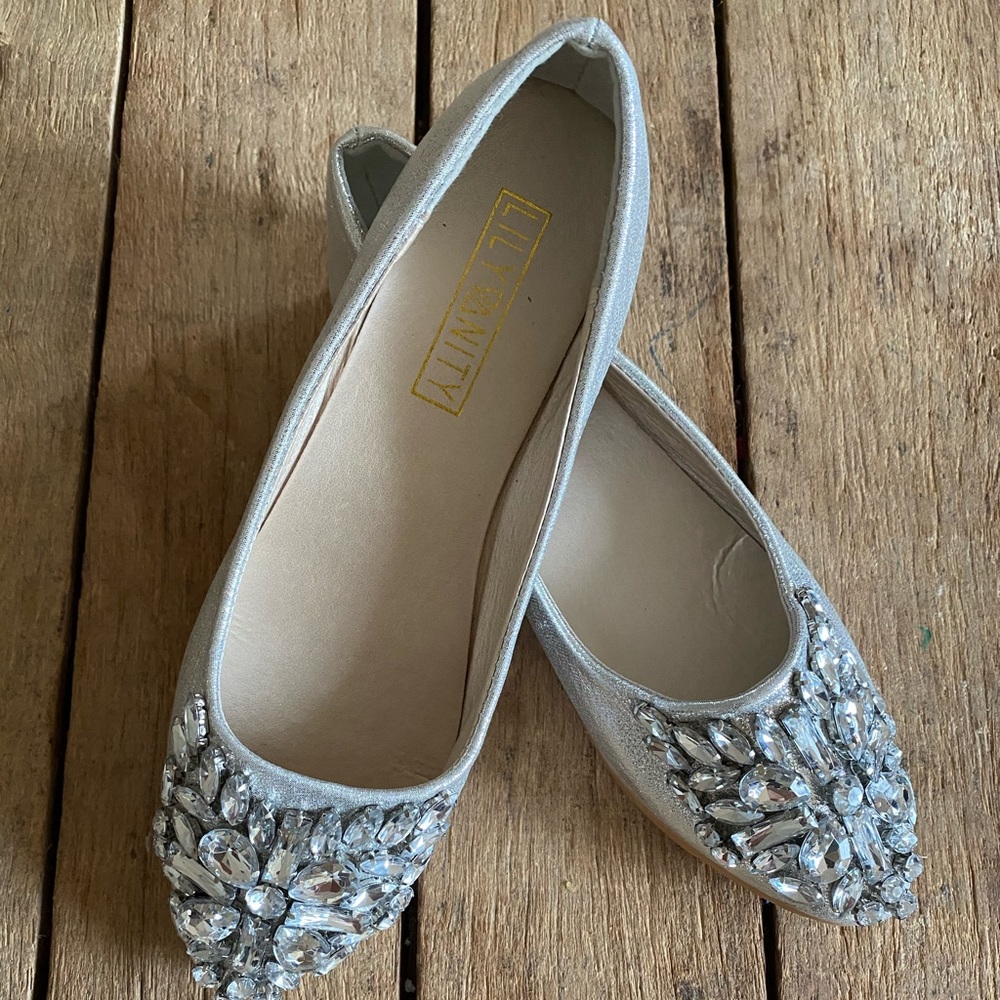 Vintage | Women's Flats with Embellishments 7